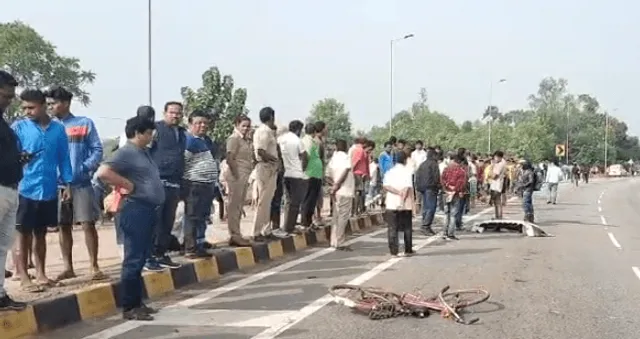 କାର୍ ଧକ୍କାରେ ଦୁଇ ସାଇକେଲ ଆରୋହୀ ମୃତ: କ୍ଷତିପୂରଣ ଦାବିରେ ରାସ୍ତାରୋକ