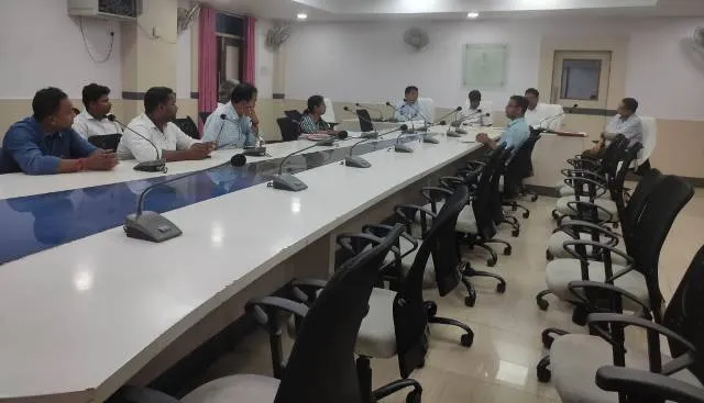 ଭୋଟର ତାଲିକା ସଂଶୋଧନ: ନିର୍ବାଚନ ଅଧିକାରୀ, ପ୍ରଶାସନ ଓ ରାଜନୈତିକ ଦଳ ମଧ୍ୟରେ ଆଲୋଚନା