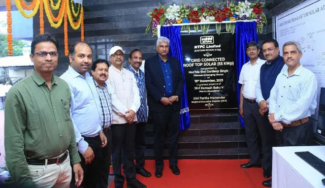 ଏନ୍‌ଟିପିସି କାର୍ଯ୍ୟାଳୟରେ ରୁଫ୍‌ ଟପ୍ ସୋଲାର ପ୍ଲାଣ୍ଟ