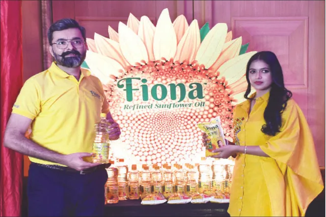 ଖାଇବା ତେଲ ବଜାରରେ ନୂଆ ବ୍ରାଣ୍ଡ୍‌ ‘ଫିଓନା’: ୧୦% ବଜାର ଅଂଶ ହାସଲ ଲକ୍ଷ୍ୟ