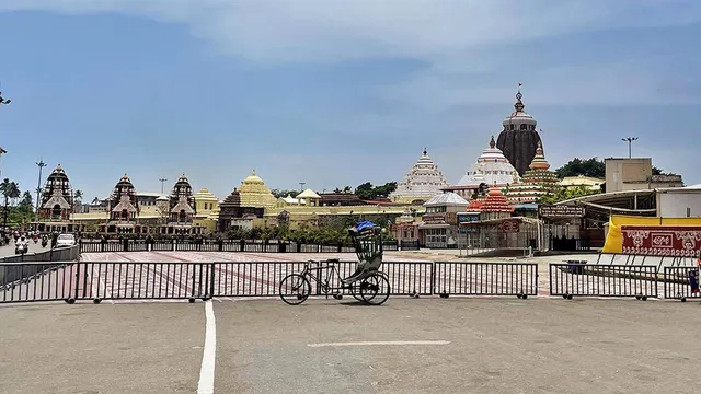 ଶ୍ରୀମନ୍ଦିରରେ ପୁଷ୍ୟାଭିଷେକ ନୀତି: ସୁନାବେଶରେ ଦର୍ଶନ ଦେଲେ ମହାବାହୁ