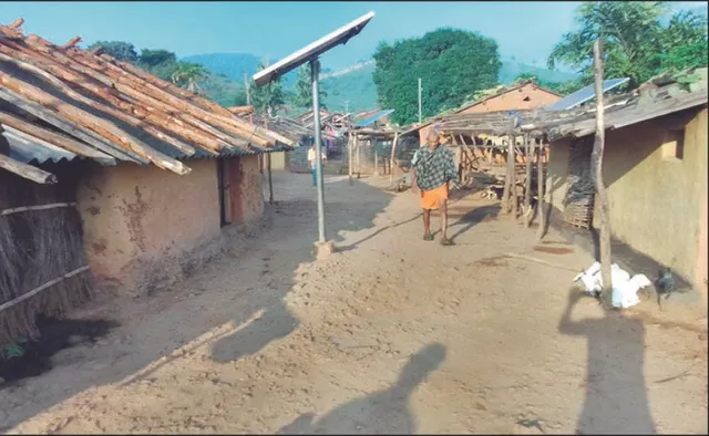 ରୋଜଗାର ଦେଇପାରୁନି ମନରେଗା: ଗାଁରୁ ମାତ୍ର ୨ ଜଣ ପାଇଛନ୍ତି ଜବ୍‌କାର୍ଡ