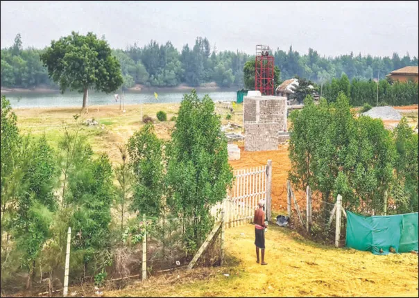 ଜବରଦଖଲରେ ନୂଆନଈ ପଠା: ନିର୍ମାଣ କରୁଛନ୍ତି ଘରୋଇ ପର୍ଯ୍ୟଟନ ପ୍ରକଳ୍ପ