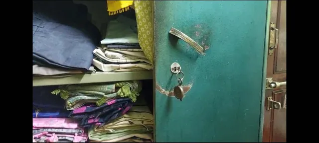 ବ୍ୟବସାୟୀଙ୍କ ଘରେ କଳାକନା ବୁଲାଇଲେ ଦୁର୍ବୃତ୍ତ: ନେଇଗଲେ ୪୦୦ ଗ୍ରାମ୍‌ ସୁନା ଓ ଲକ୍ଷାଧିକ ଟଙ୍କା ‌