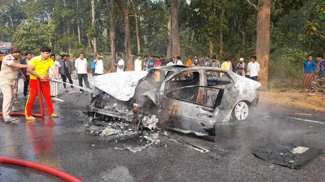 ଜଗନ୍ନାଥ ଦର୍ଶନ ‌ଲାଗି ଯାଉଥିବା ବେଳେ ଶାଳଗଛରେ ପିଟିହେଲା କାର୍: ୨ ଯୁବକ ଗୁରୁତର