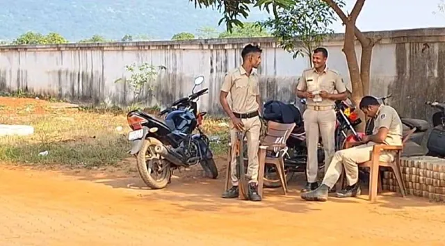 ଶକ୍ତି ମଲ୍ଟଏୟାର ଆଣ୍ଡ ଲିମୋନେଡ୍ କମ୍ପାନିରେ ଆଜି ବି ଆୟକର ଚଢ଼ଉ