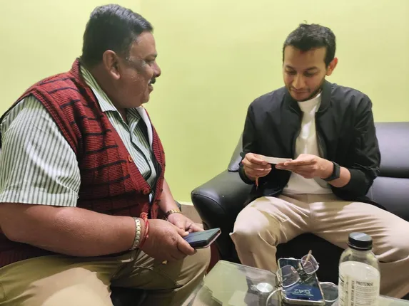 ରାୟଗଡ଼ାରେ ‘ଓୟୋ ରୁମ୍‌ସ’ର ପ୍ରତିଷ୍ଠାତା ରିତେଶ ଅଗ୍ରୱାଲ, ମା’ ମଝିଘରିଆଣୀଙ୍କ କଲେ ଦର୍ଶନ