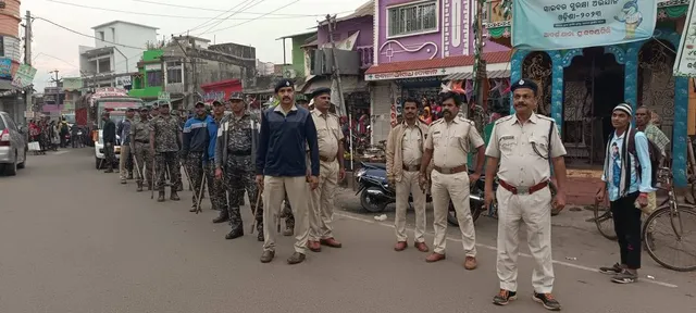 ଦିନକ ପରେ ବଡ଼ଦିନ: ଘୁମୁସର ଉଦୟଗିରିରେ ପର୍ବ ପାଳନ ପୂର୍ବରୁ ଫ୍ଲାଗ୍‌ ମାର୍ଚ୍ଚ କଲା ପୁଲିସ୍‌