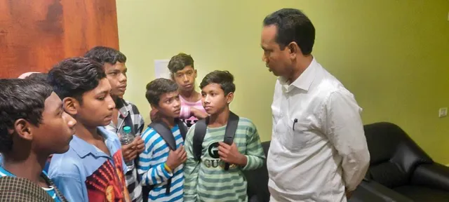 ଅନୁସୂଚିତ ଜାତି ଓ ଜନଜାତି ମନ୍ତ୍ରୀଙ୍କ ଜିଲ୍ଲାରେ ଆଦିବାସୀ ଛାତ୍ରଛାତ୍ରୀ ନିର୍ଯାତିତ