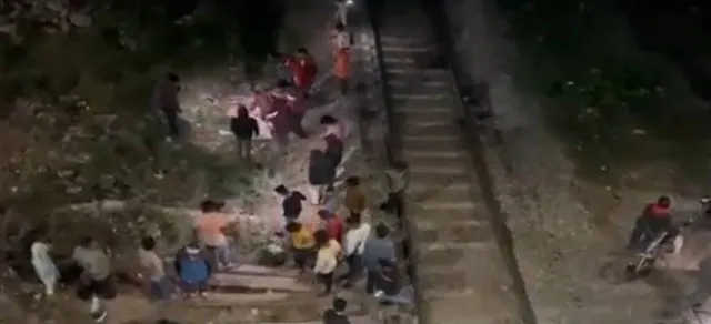 ଏକ୍ସପ୍ରେସ୍‌ ଟ୍ରେନ୍‌ ଧକ୍କାରେ ଯୁବତୀ ଗୁରୁତର