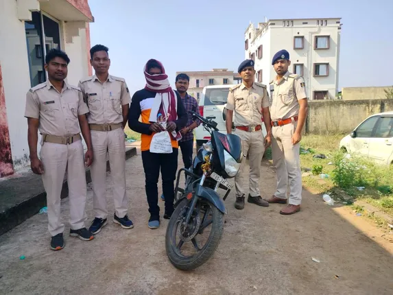 ୪୩ ଗ୍ରାମ ବ୍ରାଉନସୁଗାର ଜବତ, ନିଶା ବେପାରୀ ଗିରଫ