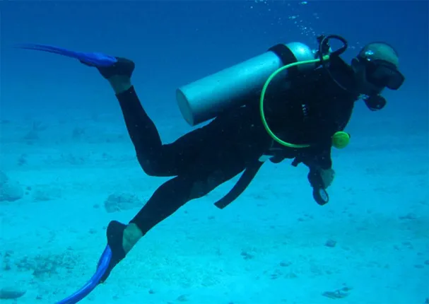 କୋକେନ୍‌ ଜବତ ଘଟଣାର ନୂଆମୋଡ଼: ସମୁଦ୍ରରେ ବୁଡ଼ି କୋକେନ୍ ଖୋଜୁଛନ୍ତି ସ୍କୁବା ଡାଇଭର୍‌