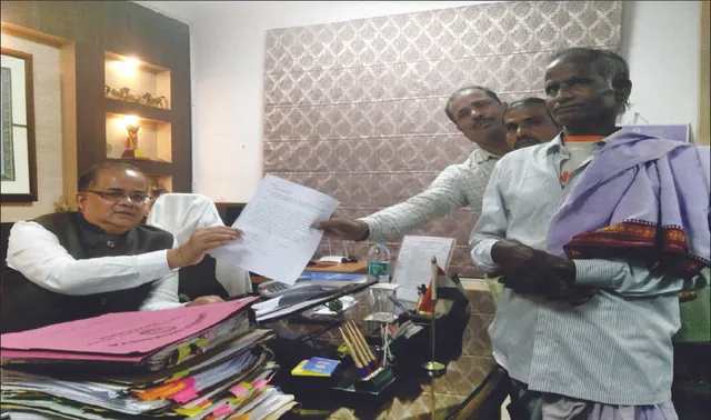 ମଣ୍ଡି ‌‌ଖୋଲିବା ପୂର୍ବରୁ ଚାଲିଛି ଧାନ ବିକ୍ରି: ମିଲ୍‌ରେ ଧାନ ଭର୍ତ୍ତି ହୋଇଥିବା ଅଭିଯୋଗ