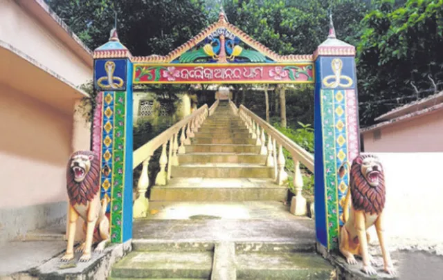 ଜଳୌକା ପାହାଡ଼ରେ ରହିଛି ୭୫୨ଗୁମ୍ଫା, ବିଷାକ୍ତ ସାପଙ୍କୁ ପ୍ରଭାବଶୂନ୍ୟ କରେ ‘ଅହିବଟ’