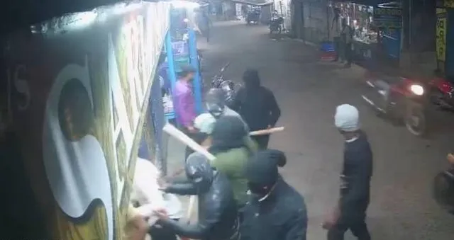 ଦାଦାବଟି ପାଇଁ ଦୋକାନୀଙ୍କୁ ମରଣାନ୍ତକ ଆକ୍ରମଣ