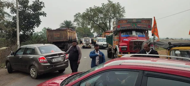 ସାଇକେଲରେ ଘରକୁ ଫେରୁଥିଲେ: କାର୍ ଧକ୍କାରେ ୨ ସ୍କୁଲ ଛାତ୍ରୀ ଗୁରୁତର