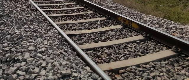 ରେଳଧାରଣାରୁ ଅଜଣା ଲୋକଙ୍କ ମୃତଦେହ ଠାବ