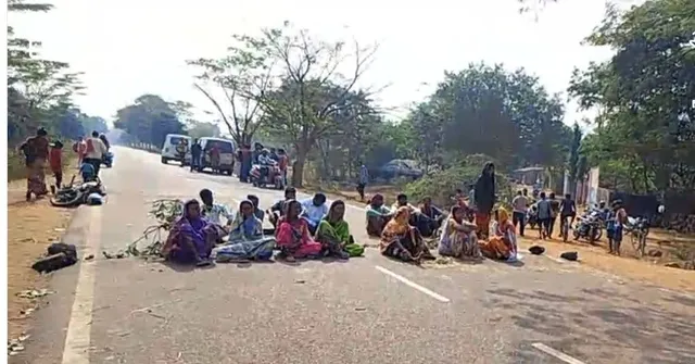 ଦୁର୍ଘଟଣାରେ ଯୁବକଙ୍କ ମୃତ୍ୟୁ, ରାସ୍ତାରୋକ