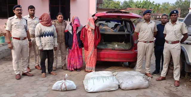 ଭଦ୍ରକରେ ଗଞ୍ଜେଇ, ଦେଶୀ ମଦ ସହ କାର ଜବତ: ୩ ଗିରଫ