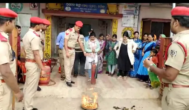 ଅଗ୍ନିଶମବାହିନୀ ପକ୍ଷରୁ ଅଗ୍ନି ପ୍ରତିରୋଧ ମକ୍‌ ଡ୍ରିଲ କାର୍ଯ୍ୟକ୍ରମ ଅନୁଷ୍ଠିତ