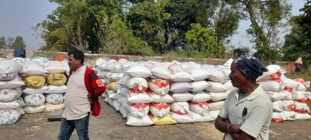 ମଣ୍ଡିରେ ଜମୁଛି ବେନାମୀ ଚାଷୀଙ୍କ ଭିଡ଼: ରାୟଗଡ଼ା ଜିଲ୍ଲାର ୧୪ଟି ମଣ୍ଡିରେ ୫୮,୩୪୦ କୁଇଣ୍ଟାଲ ଧାନ କ୍ରୟ 