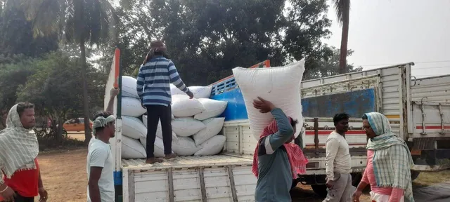 ୧୦ଲକ୍ଷ କୁଇଣ୍ଟାଲ ବେପାରୀଙ୍କୁ ବିକ୍ରି: ମଣ୍ଡିକୁ ଆସିଲେନି ୨୨ହଜାର ଚାଷୀ