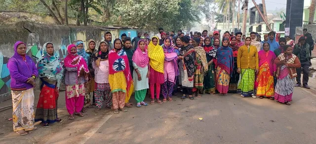 ପୌରସଂସ୍ଥାର ସଫେଇ କର୍ମଚାରୀଙ୍କ ଧର୍ମଘଟ: ଦାବି ପୂରଣ ନହେଲେ ଝାଡୁଛାଡ଼ ଆନ୍ଦୋଳନ ଚେତାବନୀ