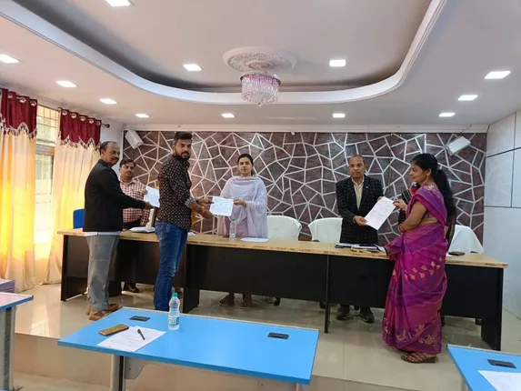 ନୂଆ ଭୋଟର ତାଲିକା: ରାୟଗଡ଼ାରେ ପୁରୁଷ ତୁଳନାରେ ମହିଳାଙ୍କ ସଂଖ୍ୟା ବେଶୀ