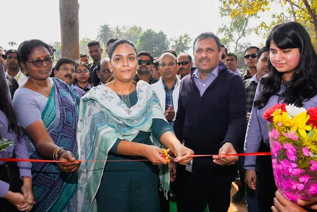 ଝାରସୁଗୁଡ଼ାରେ ବେଦାନ୍ତ ପକ୍ଷରୁ ୧୩୦ଟି ନନ୍ଦଘର ଉଦ୍‌ଘାଟିତ