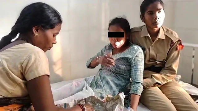 ନୂଆ-ଓ, ଯୁବ ଓଡ଼ିଶା ନବୀନ ଓଡ଼ିଶା କାର୍ଯ୍ୟକ୍ରମରେ ଅଘଟଣ; ତେଲ କଢ଼େଇରେ ପଡ଼ି ୨ ଛାତ୍ରୀ ଗୁରୁତର