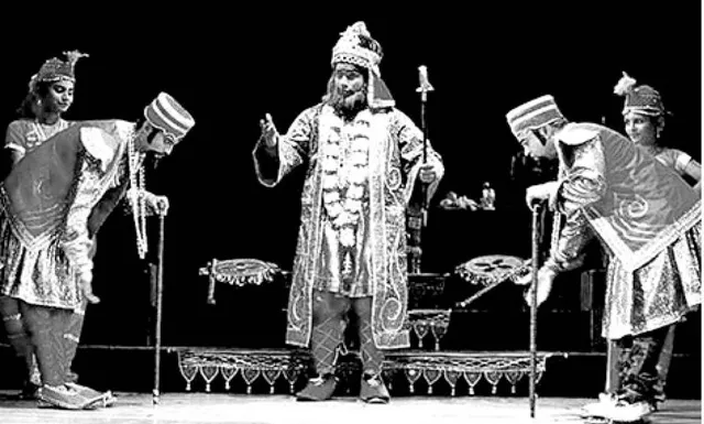 ସାମାନ୍ୟ କଥନ: ସାଂପ୍ରଦାୟିକ ସଂପ୍ରୀତି ଓ ମୋଗଲ ତାମସା