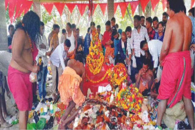 ରକ୍ତରେ ଭିଜିଲା ଶୁଲିଆ ପୀଠ