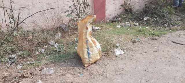 ମୃତ ନବଜାତ ଶିଶୁକୁ ରାସ୍ତାକଡ଼ରେ ଫିଙ୍ଗି ଦେଲେ