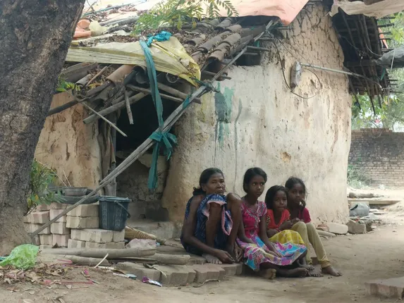 କାଞ୍ଜିଆ ବଜାରରୁ ଲକ୍ଷାଧିକ ଟଙ୍କା ଓ ସୁନା ଅଳଙ୍କାର ଚୋରି