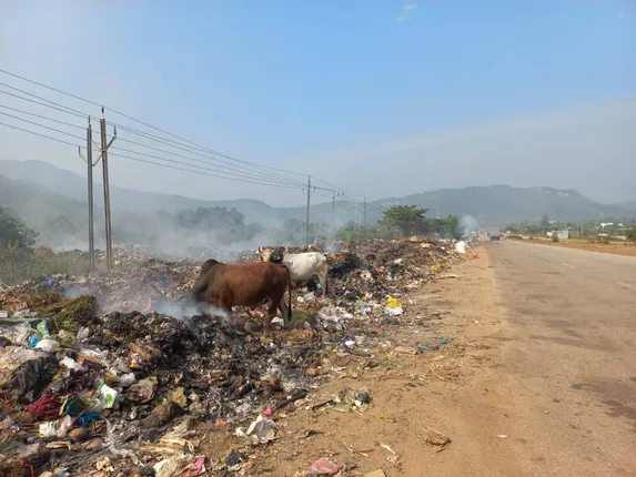 କେନ୍ଦୁଝରରେ ବାୟୁ ପ୍ରଦୂଷଣ: ଜିଲ୍ଲାପାଳଙ୍କୁ ଦାବିପତ୍ର ଦେଲେ ସଚେତନ ନାଗରିକ