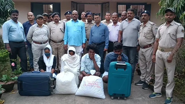 ରାୟଗଡ଼ାରୁ ମୁମ୍ବାଇ ଚାଲାଣ କରୁଥିଲେ ଗଂଜେଇ; ୨ ମହିଳାଙ୍କ ସମେତ ୪ ଅଭିଯୁକ୍ତ ଗିରଫ