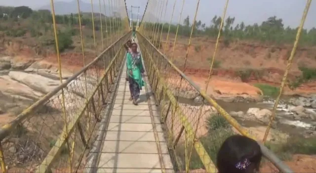 ମରାମତି ହେଲେ ପୁଣି ଜମିବ ପର୍ଯ୍ୟଟକଙ୍କ ଭିଡ଼! ନଚେତ ଇତିହାସ ପାଲଟିଯିବ ରାୟଗଡ଼ା ଝୁଲାପୋଲ