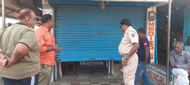 ପୁଲିସକୁ ଖୋଲା ଚ୍ୟାଲେଞ୍ଜ; ଗୋଟିଏ ରାତିରେ ୪ଟି ଚୋରି, ମୁଖ୍ୟରାସ୍ତାର ଦୋକାନକୁ କଲେ ଟାର୍ଗେଟ୍‌