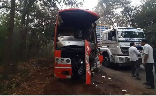 ଯାତ୍ରୀବାହୀ ବସ ଓ ଟ୍ରକ ଦୁର୍ଘଟଣା : ୮ ଗୁରୁତର