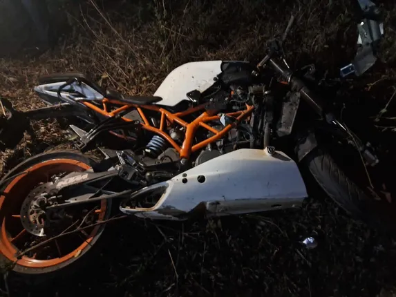 ଗଛରେ ପିଟିହେଲା ବାଇକ୍‌; ଦୁଇ ଯୁବକଙ୍କ ମୃତ୍ୟୁ