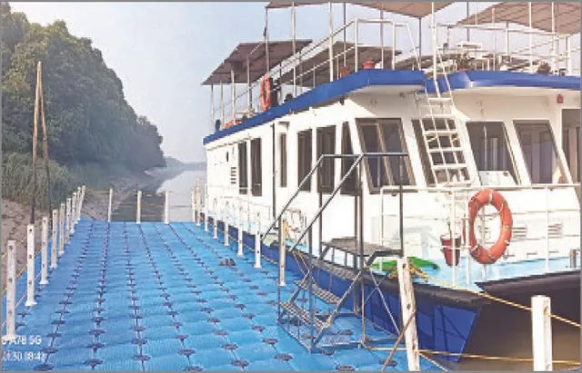 ଭିତରକନିକାରେ ଚାଲିବ କ୍ରୁଜ୍‌: ନୂଆ ରୂପ ନେଇ ଆସିଲା କାଟାମାରାନ୍‌ ବୋଟ୍‌, ୪ ଜଣଙ୍କ ପାଇଁ ଗୋଟିଏ ରାତିର ଭଡ଼ା ୨୫ ହଜାର