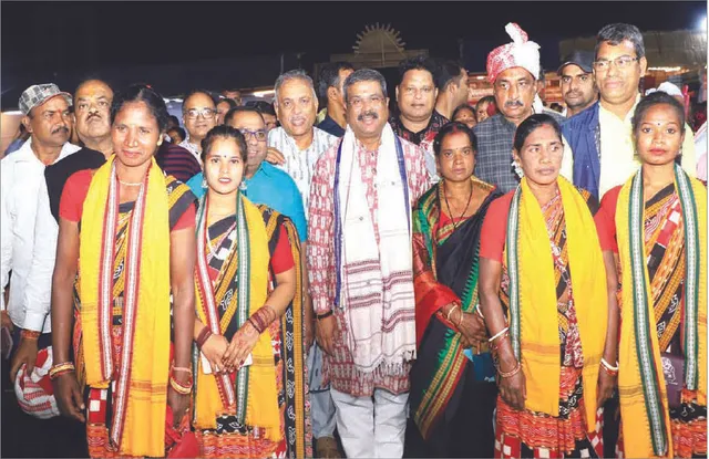 ଜନଜାତିଙ୍କ ତ୍ୟାଗ କାରଣରୁ ଦେଶ ସ୍ୱାଧୀନ, ସ୍ୱାଭିମାନୀ ହୋଇଛି: ଧର୍ମେନ୍ଦ୍ର