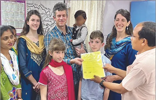 ରାଜେନ୍ଦ୍ରକୁ କୋଳେଇ ନେଲେ ସ୍ବିଡେନ୍‌ ଦମ୍ପତି