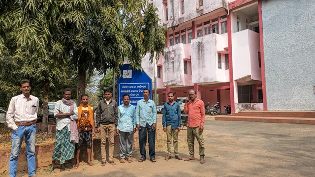 ତେଲେଙ୍ଗିରି ପ୍ରକଳ୍ପରୁ ଚାଷୀଙ୍କୁ ମିଳୁନି ପାଣି, ମୁଖ୍ୟଯନ୍ତ୍ରୀଙ୍କୁ ଘେରିଲେ ଚାଷୀ