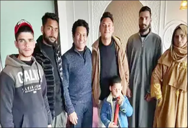 ସିଲି ପଏଣ୍ଟ୍‌: ବିସ୍ମୟ ନାୟକଙ୍କୁ ଭେଟିଲେ ମହାନାୟକ