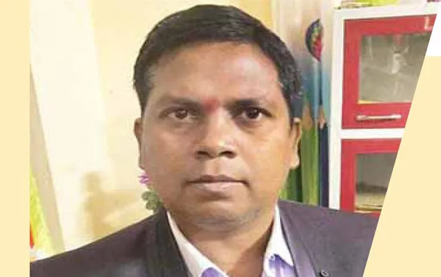 ଭିଜିଲାନ୍ସ ହାତରେ ପ୍ରଧାନଶିକ୍ଷକ