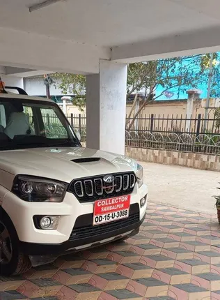 ଖୋଦ୍ ସମ୍ବଲପୁର ଜିଲ୍ଲାପାଳ ମାନୁ ନାହାନ୍ତି ନିୟମ