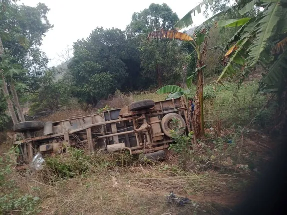 ଅଳ୍ପକେ ବର୍ତ୍ତିଲା ୫୦ ଜୀବନ: ବାଙ୍କେଶ୍ବରୀ ଘାଟିରେ ୩୦ ଫୁଟ୍ ତଳକୁ ଖସିଲା ପିକ୍‌ଅପ୍‌ ୧୦ ଗୁରୁତର, ୪୦ ଆହତ