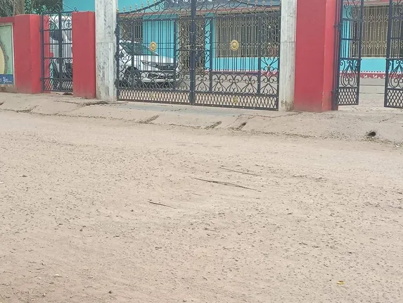 ନିଜ କାର୍ଯ୍ୟାଳୟ ସମ୍ମୁଖ ରାସ୍ତା ନିର୍ମାଣ କରିବାରେ ଅସମର୍ଥ ଘୁମୁସର ଏନ୍‌ଏସି କର୍ତ୍ତୃପକ୍ଷ