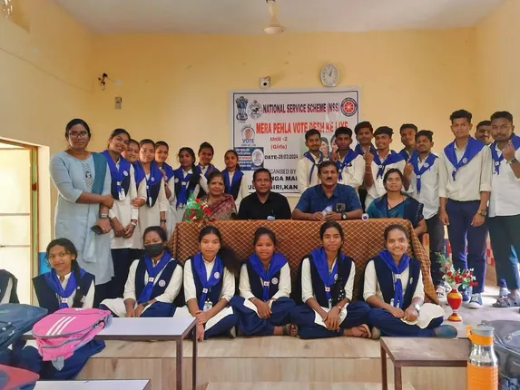 କଳିଙ୍ଗ ମହାବିଦ୍ୟାଳୟ ଏନ୍‌ଏସ୍‌ଏସ୍‌ ପକ୍ଷରୁ ମୋର ପ୍ରଥମ ଭୋଟ ଦେଶ ପାଇଁ କାର୍ଯ୍ୟକ୍ରମ ଅନୁଷ୍ଠିତ